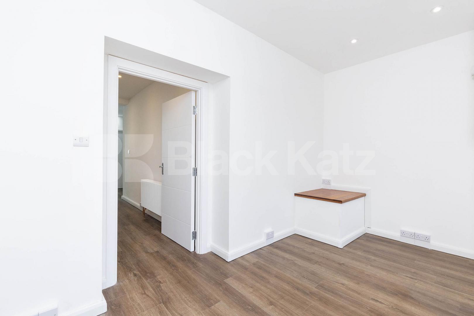 Newly refurbished one bedroom flat located in a stunning area Eversholt Street, Euston